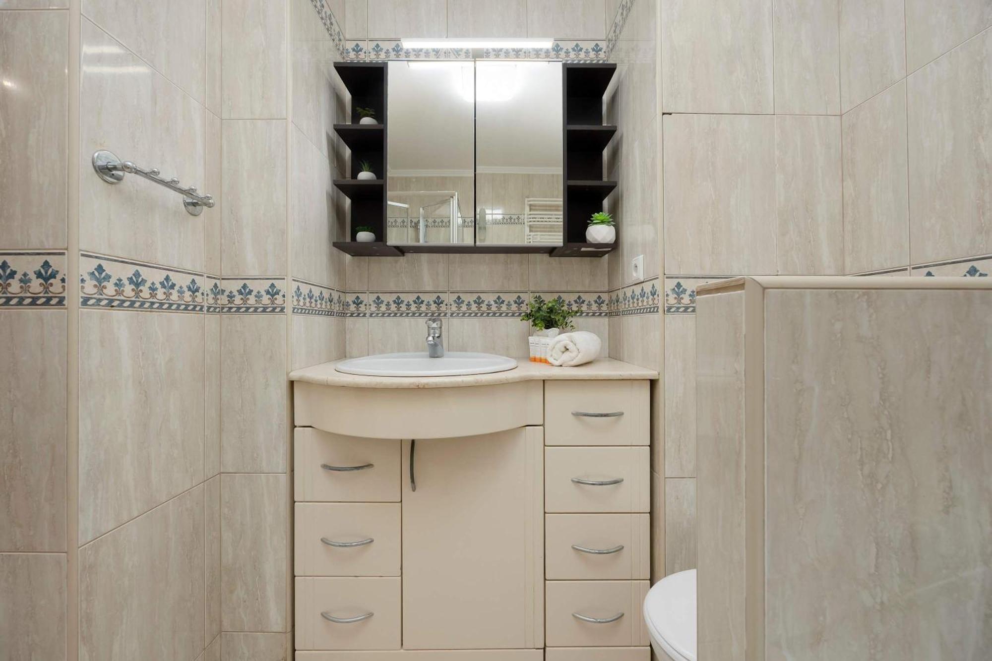 Spacious 4-bedroom By Renters * Warszawa