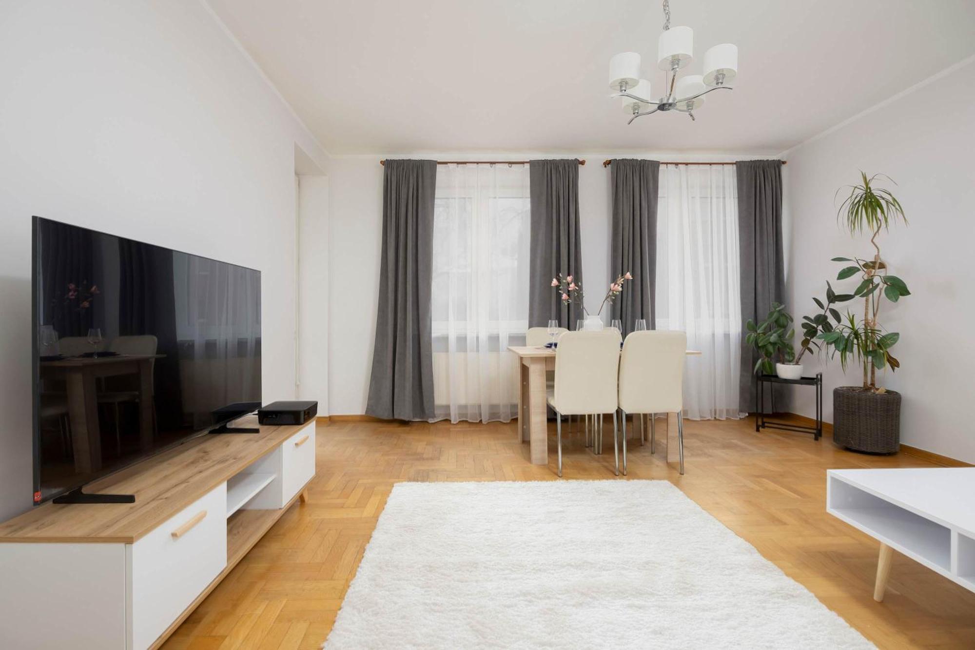 Apartament Spacious 4-bedroom By Renters *